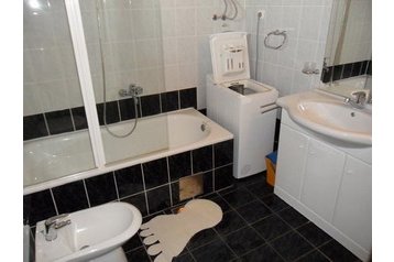 Croazia Privát Sućuraj, Esterno